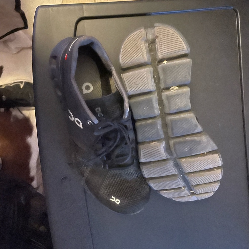 On clouds size 8
